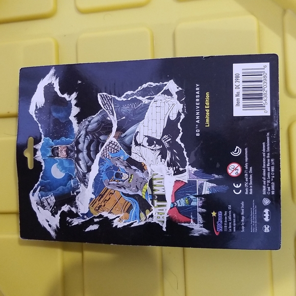 Bendable Batman - Picture 2 of 2